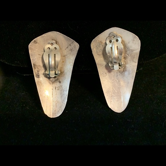 Navajo Sterling Silver Black Onyx ClipOn Earrings - Picture 4 of 6